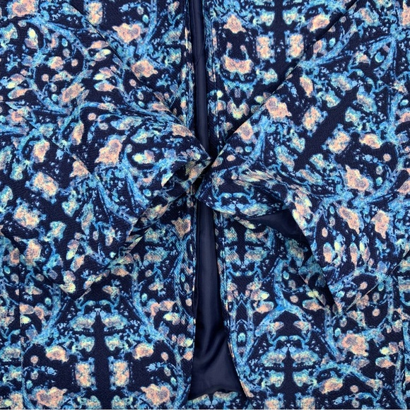 Forever 21 Blue Abstract Floral Open Front Blazer size M - Picture 8 of 10